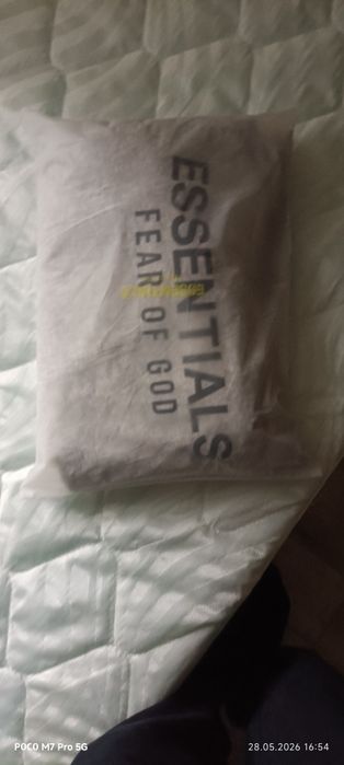 Продам кофту essentials xl