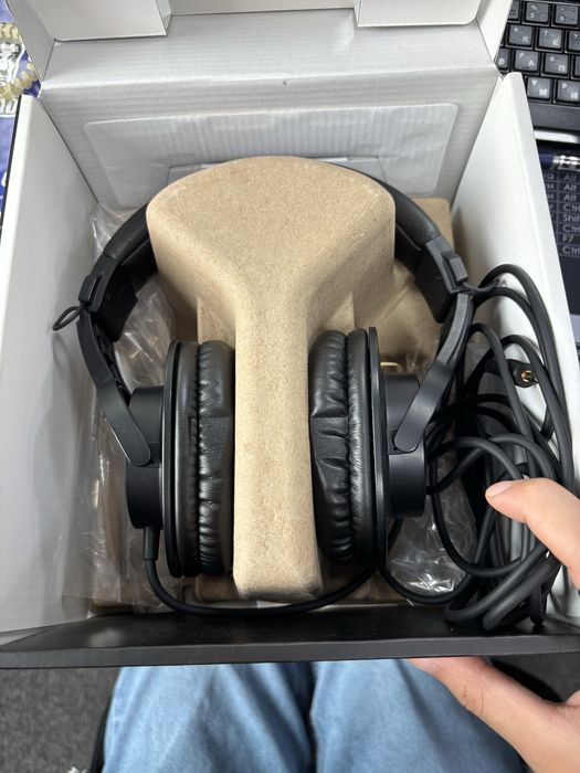 Продам наушники audio-technica ATH-M20x