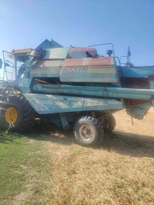 Продам комбайн Есиль 740