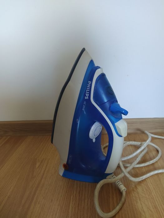 Fier de calcat Philips