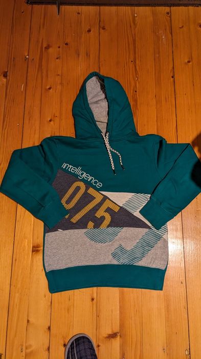 Дрехи суичери блузи пуловери