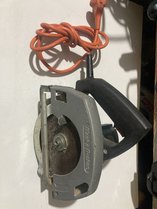 Fierastrau Circular Black Decker 450w