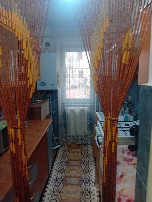 Închiriez apartament cu 2 camere,zona Primaverii