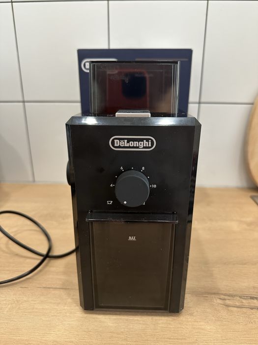 Кофемолка Delonghi