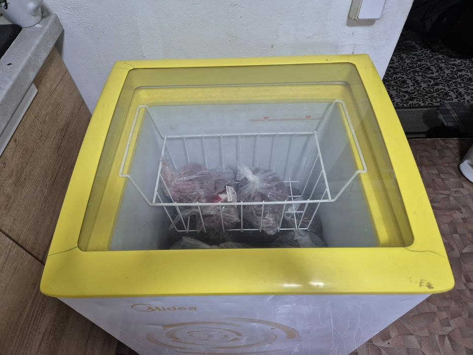 Морозильник продам