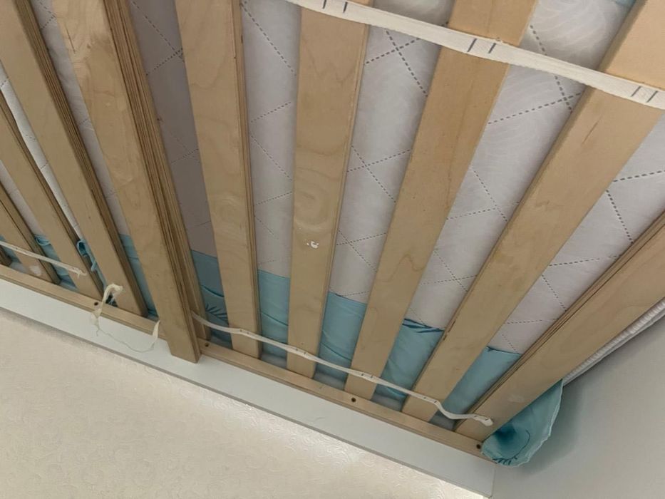 Продам двух ярусную кровать