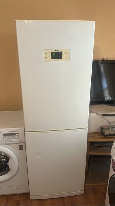 Стиралка LG 5кг и Холодилник