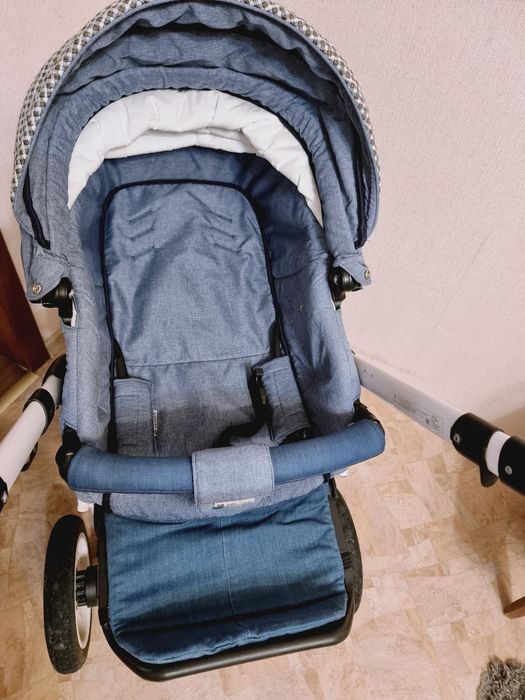 Продам коляску Adamex 2 в 1