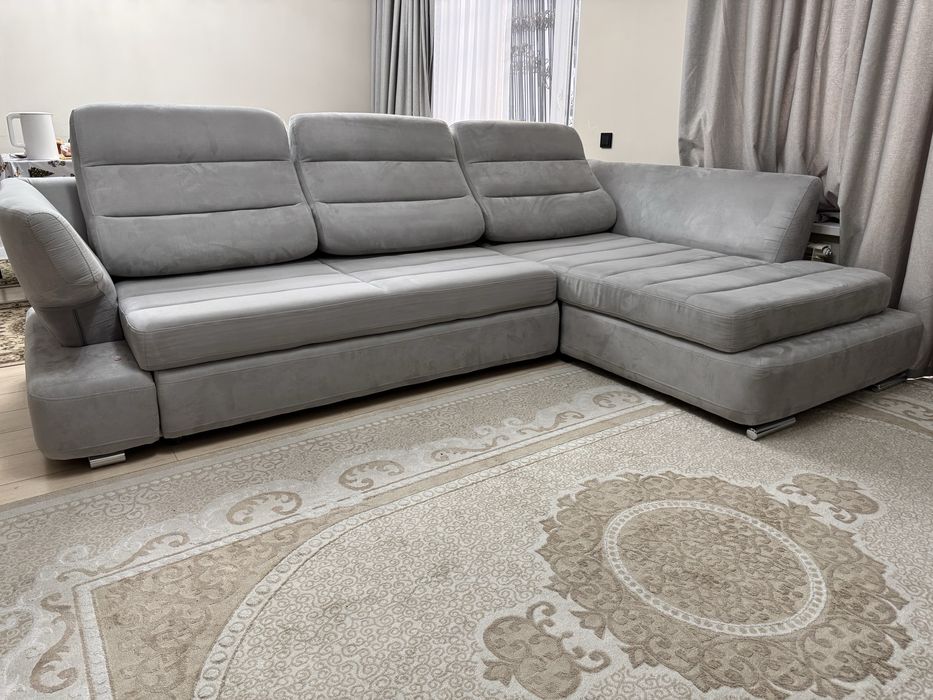 Диван почти новый