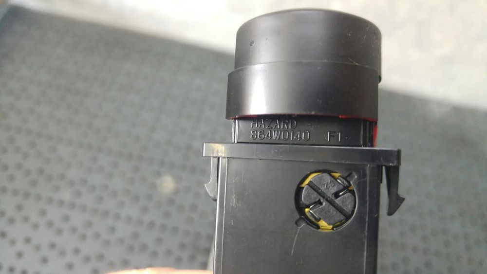 Buton avarii kia sorento 1 jc 937303e000