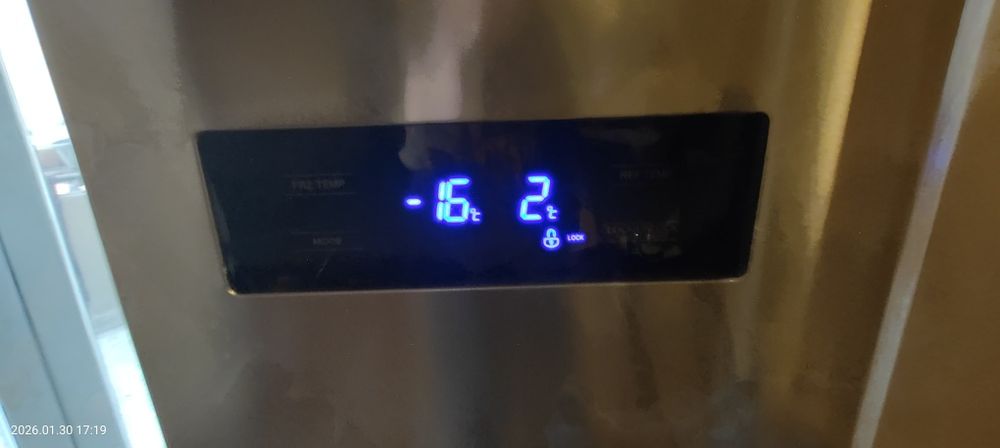 Хладилник TESLA (model: RB5201FMX )