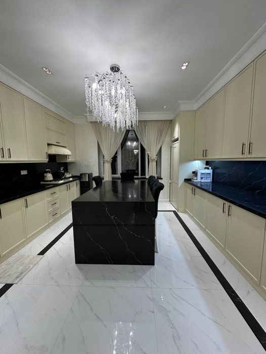 Продаётся КВАРТИРА ГАБУС 6/7/7 на 328м2 Ор-р: Ц-2, Алайский рынок