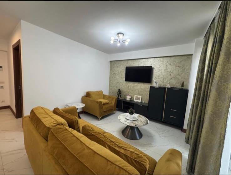 Inchiriez apartament 3 camere Decebal Residence