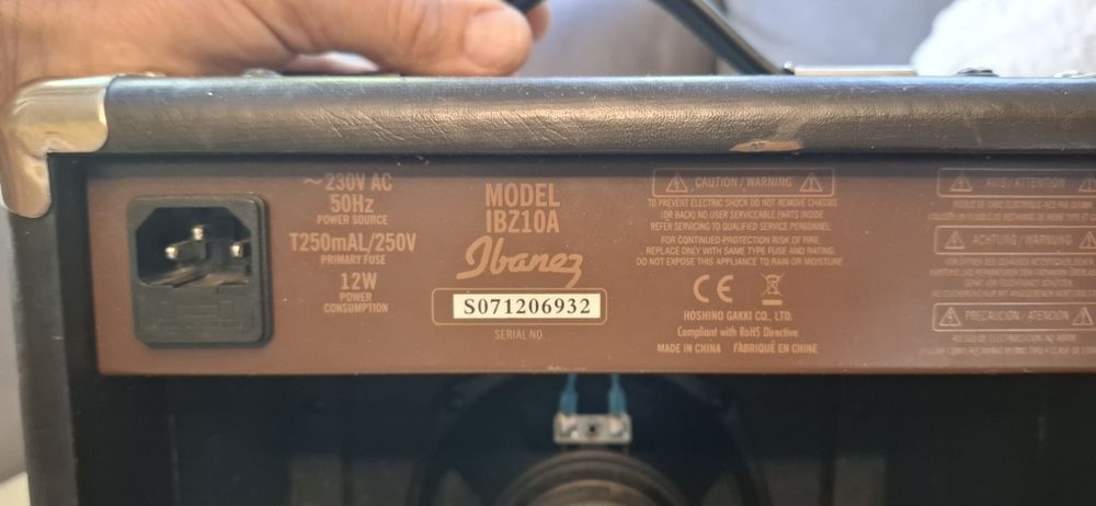 Кубе за китара Ibanez IBZ10A