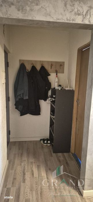 Apartament 3 camere decomandate, etaj intermediar, in Grigorescu
