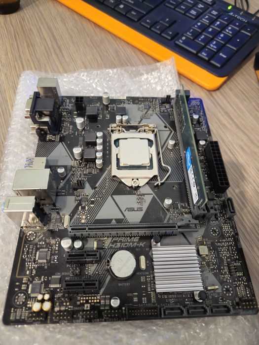 I3 8100 + Asus Prime H310M-K