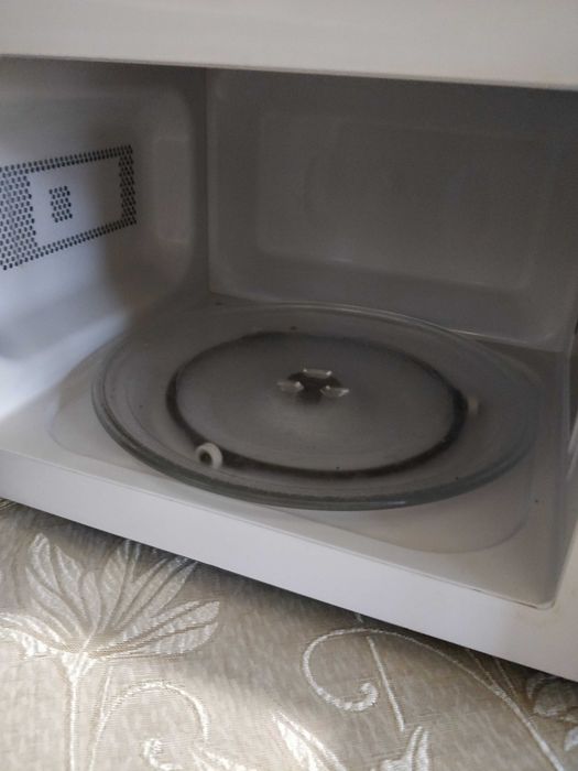 Микровълнова фурна Gorenje с грил