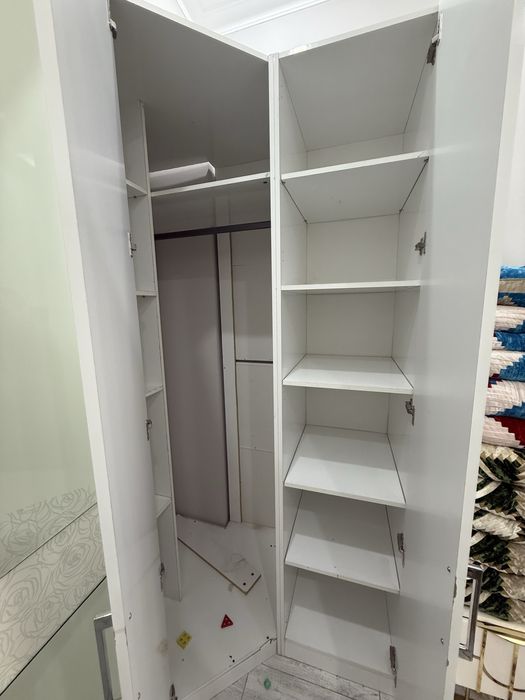 Продается угловой шкаф