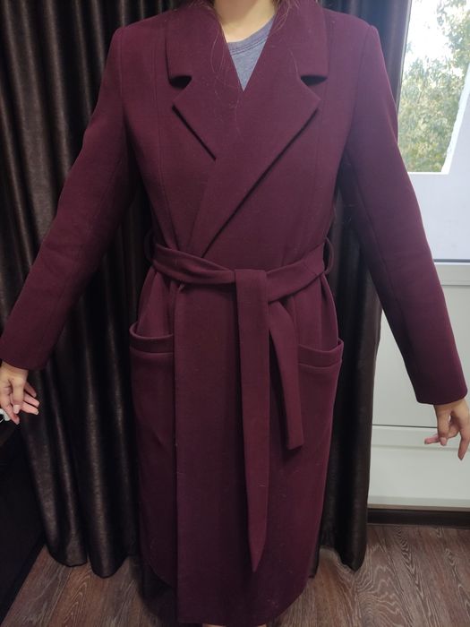 Продам бордовое ПАЛЬТО