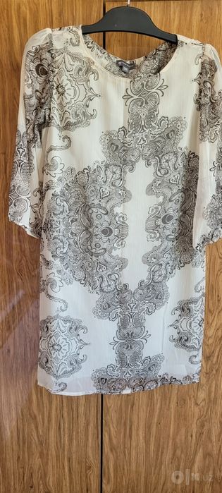 Продаю платье женское