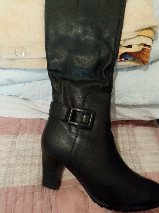 Продам сапоги кожанные новые размер 40