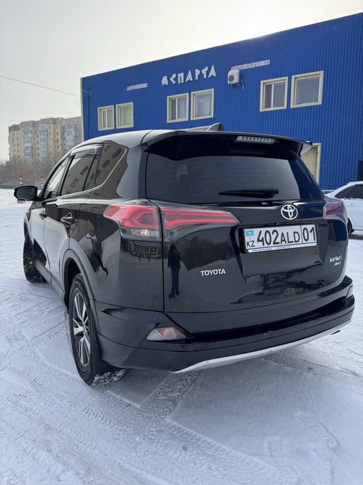 Продаю машину раф 4