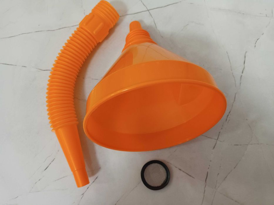 Фуния 37см маслоустойчива