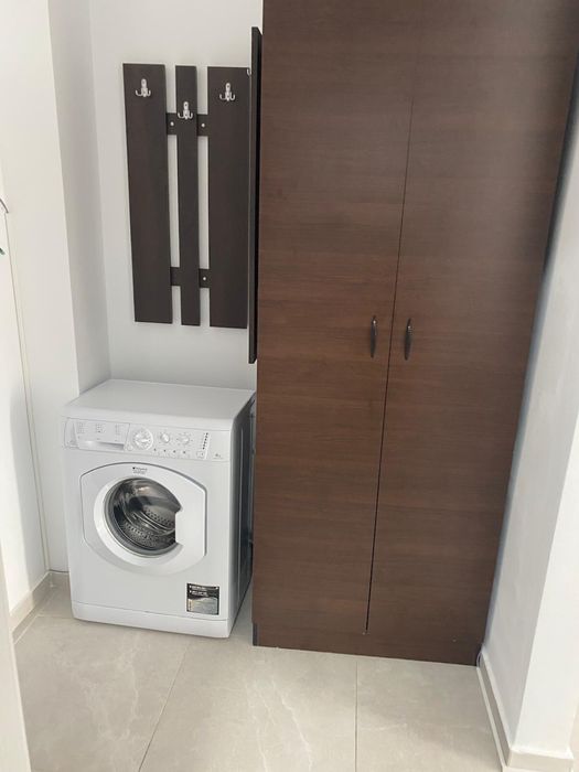 Inchiriez apartament