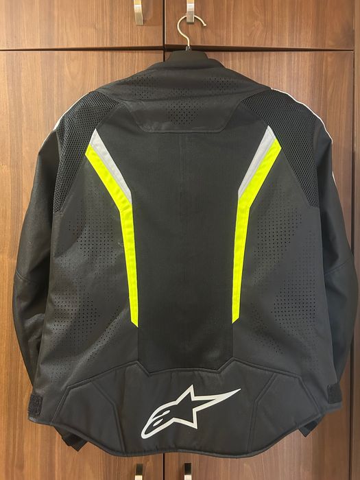 Мото яке Alpinestars Ast1 v3 air размер L + протектор за гръб Alpinestars nucleon plasma