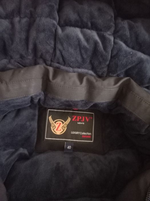 Продам куртку для мальчика