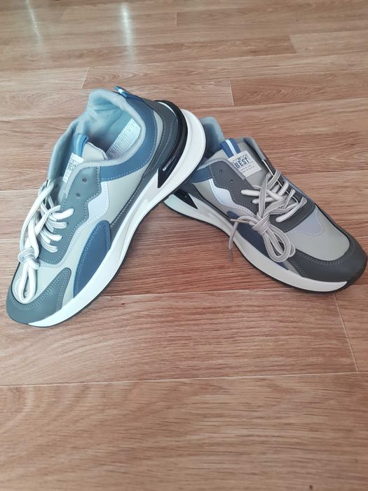 Кроссовки для бега и ходьбы