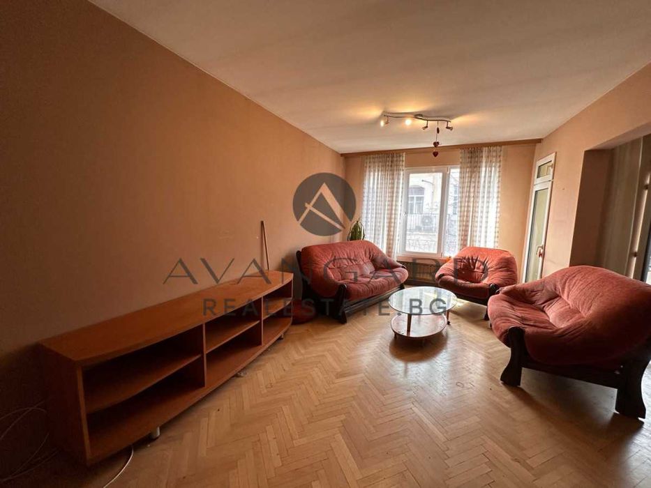 Продава се Четиристаен апартамент в Пловдив, Център - 140 кв.м за 1750 €/кв.м - Снимка #1