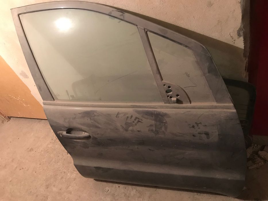 Продавам части за мерцедес А класа