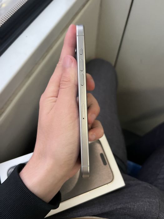 iPhone 15 Pro Max Sim esim