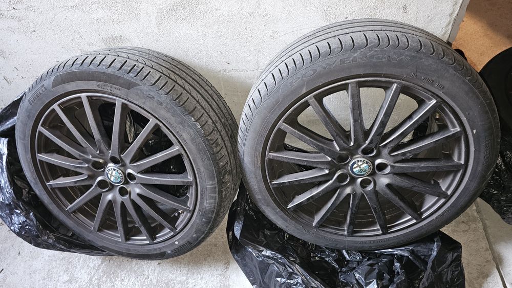 Джанти 18’ Alfa Romeo 159/Brera с летни гуми 235/45/18 Pirelli powergy