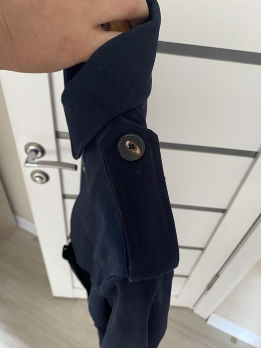 Тренч Massimo Dutti.