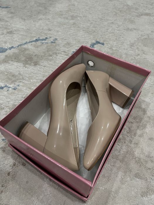 Туфли на каблуке бежевые