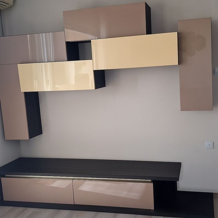 Ъглов диван 300/200 маса и секция