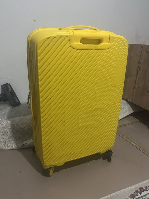 Почти новый чемодан