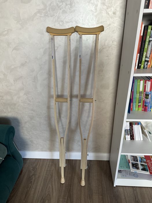 Балдақ - Костыли