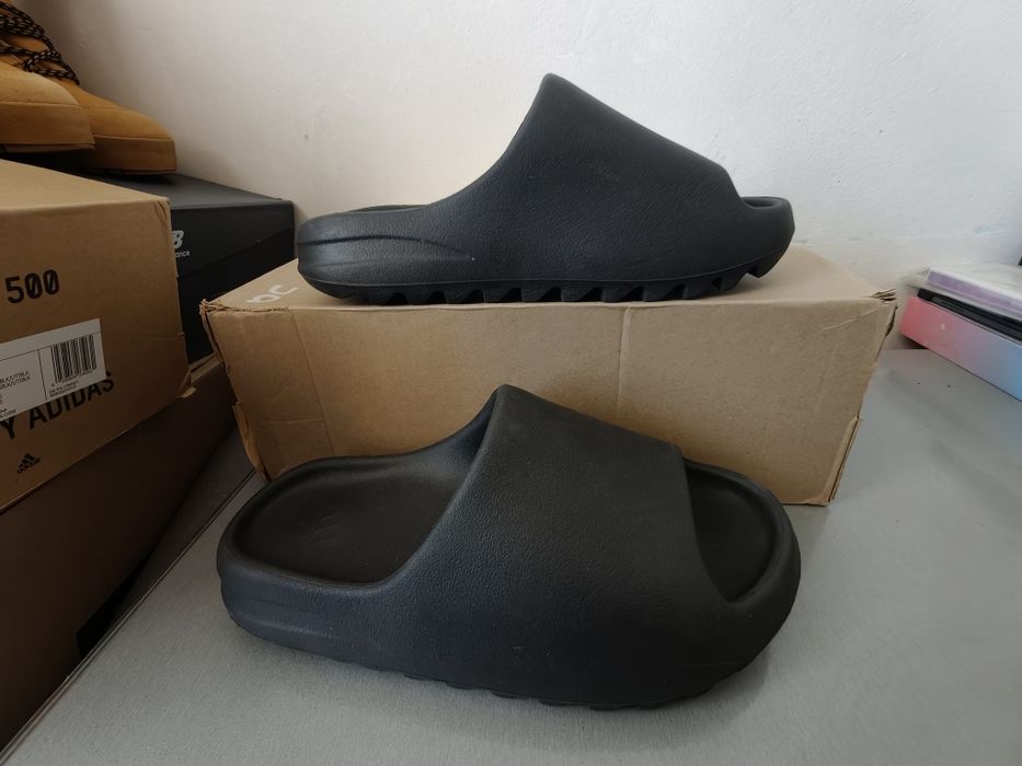 Adidas yeezy slides onyx HQ6448 slide slapi