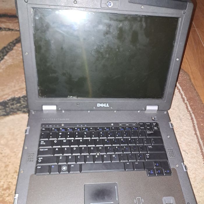 Vând leptop dell