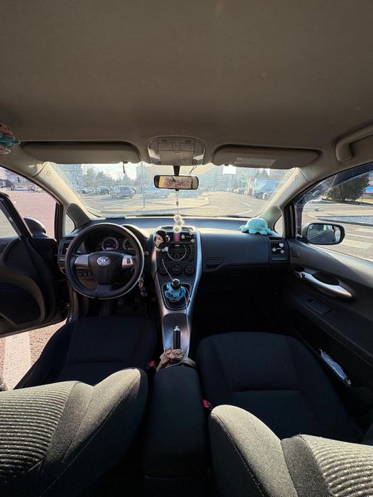 Toyota Auris 2011