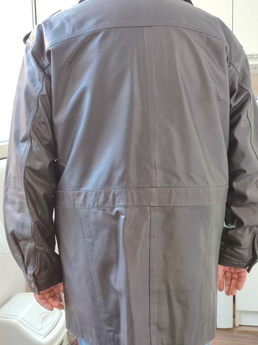 Продавам кожено яке