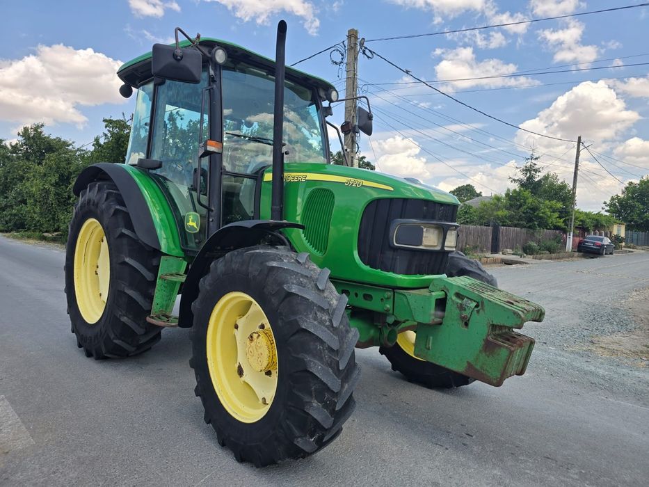 John Deere 5720  2006