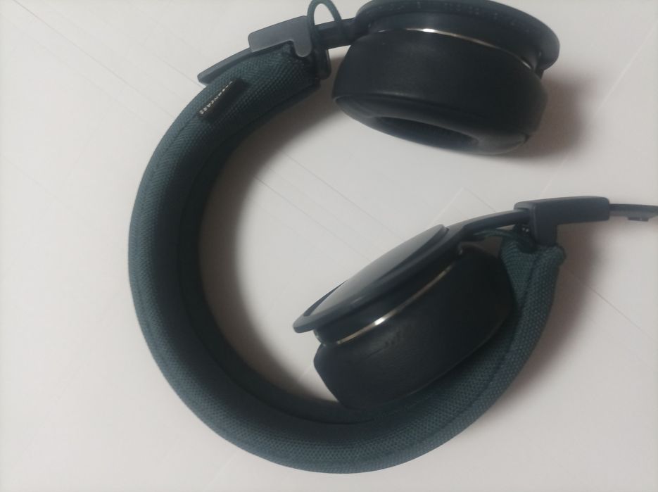 Безжични аудио слушалки URBANEARS