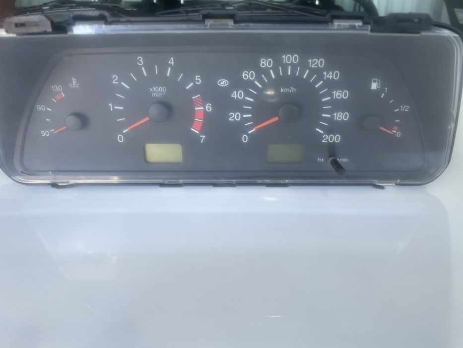 Табло уреди лада нива