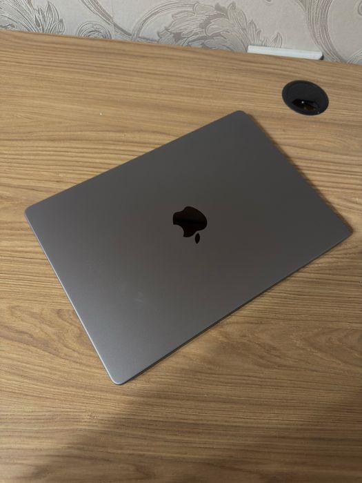 MacBook Pro 14 2021 года
