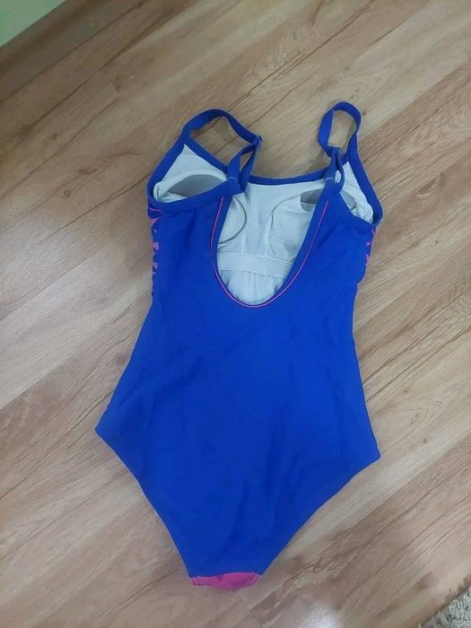 Дамски Бански М размер