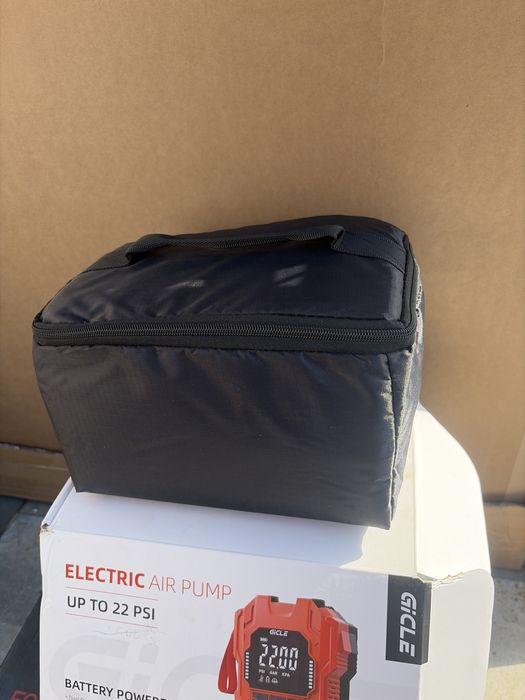 Pompa electrica cu acumulator umflat barci stare ca noua